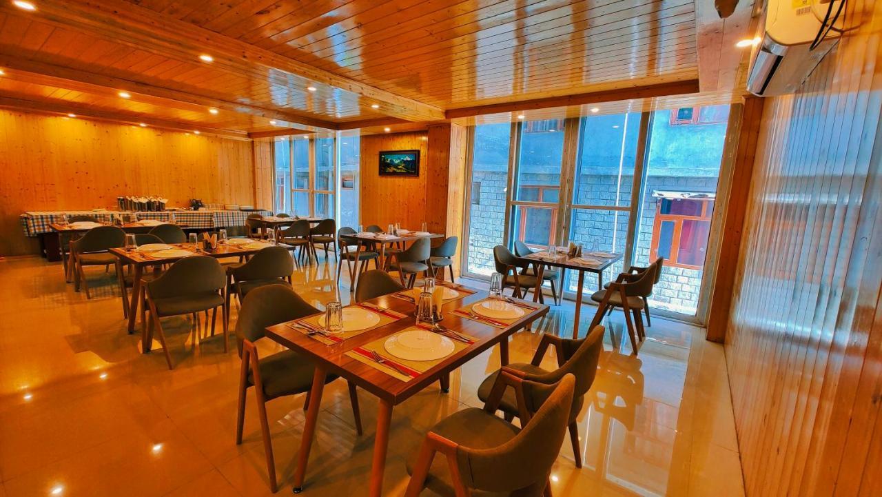Hotel New Vistas Manāli Zewnętrze zdjęcie