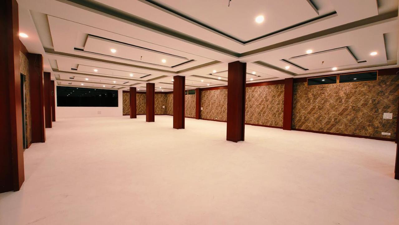 Hotel New Vistas Manāli Zewnętrze zdjęcie