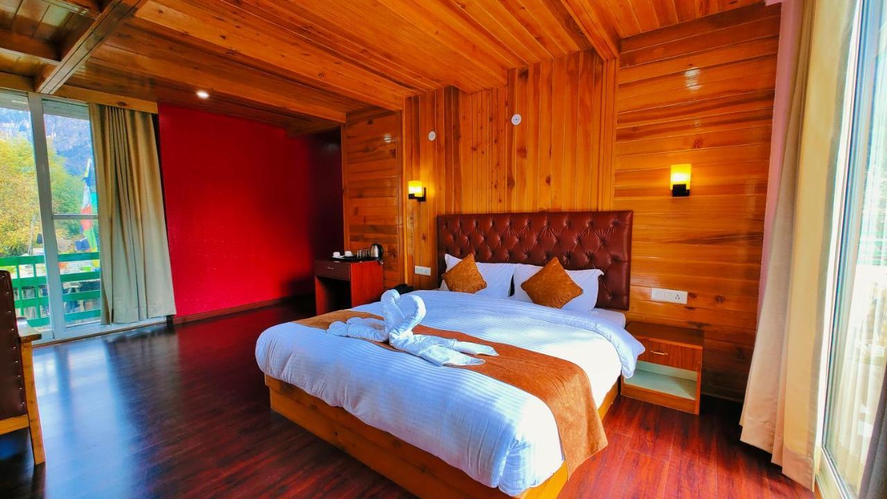 Hotel New Vistas Manāli Zewnętrze zdjęcie